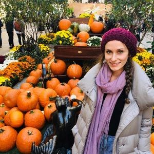 Meet your Posher, Alla